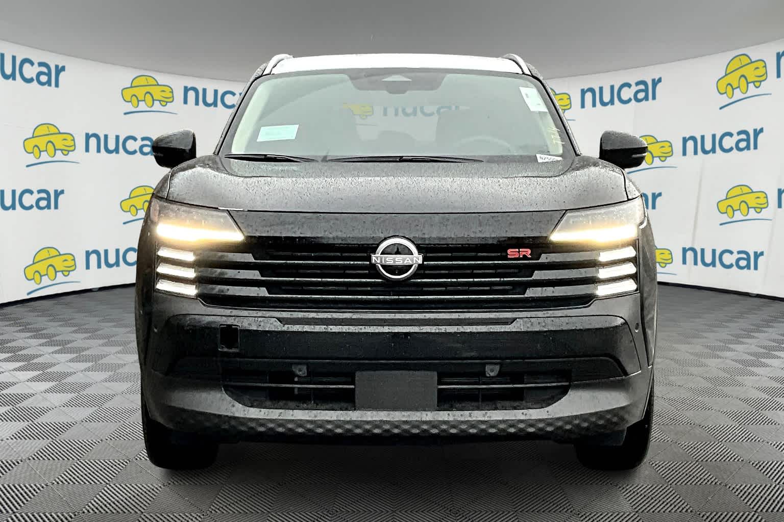 2025 Nissan Kicks SR photo 2