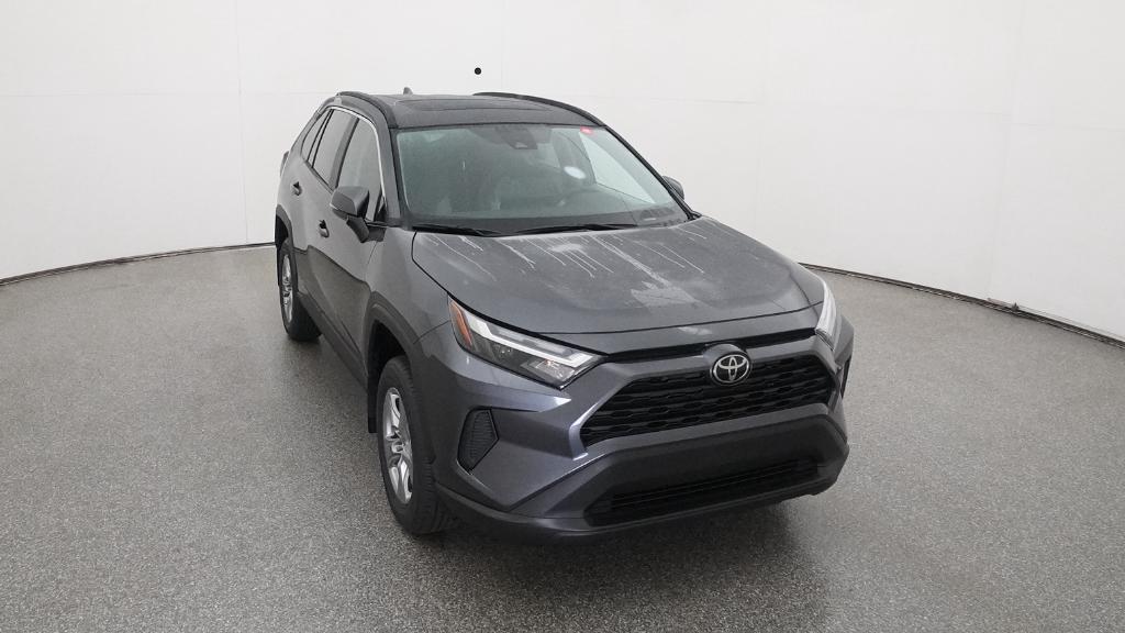 2025 Toyota RAV4 XLE photo 28