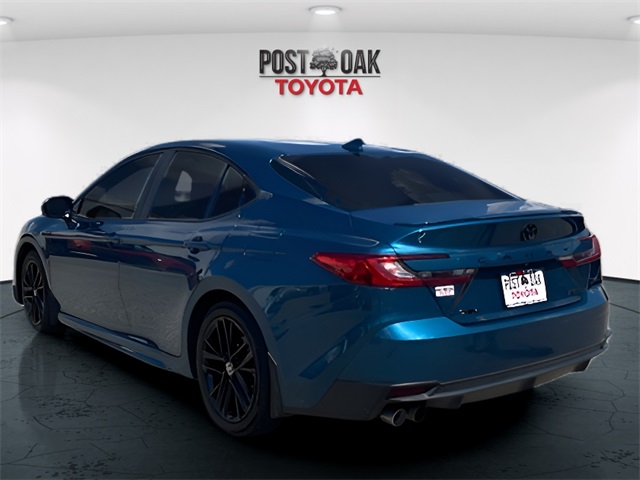 2025 Toyota Camry SE photo 6