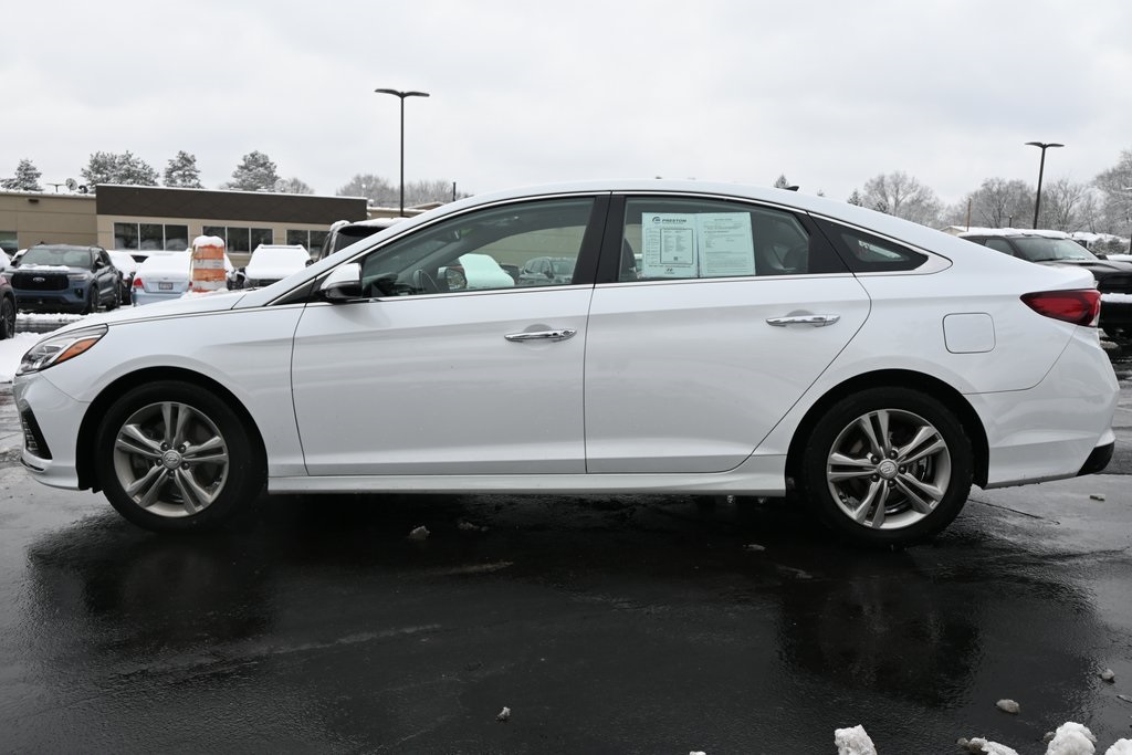 2019 Hyundai Sonata Limited photo 2