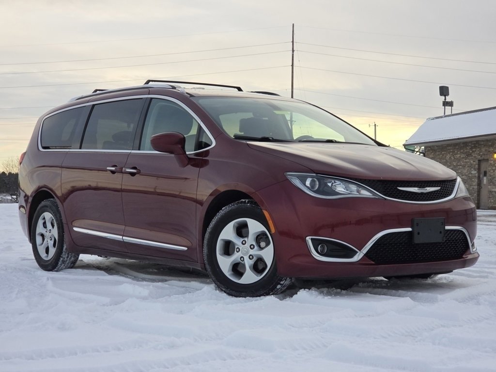 Used 2017 Chrysler Pacifica Touring-L Plus with VIN 2C4RC1EG1HR752852 for sale in Miamisburg, OH