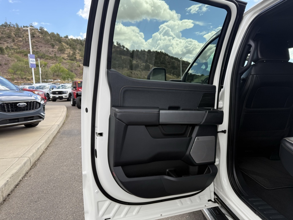 2025 Ford F-150 Lariat photo 22