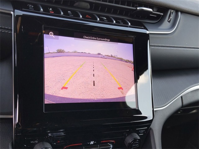 2025 Jeep Grand Cherokee Laredo Altitude photo 33