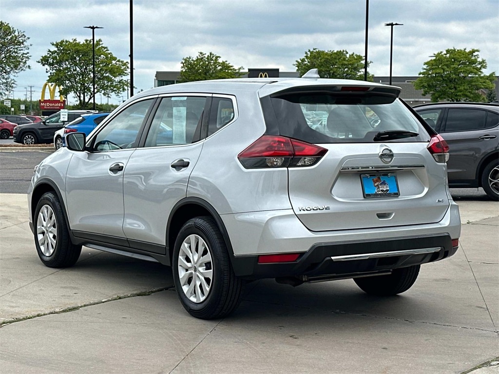2018 Nissan Rogue S photo 2