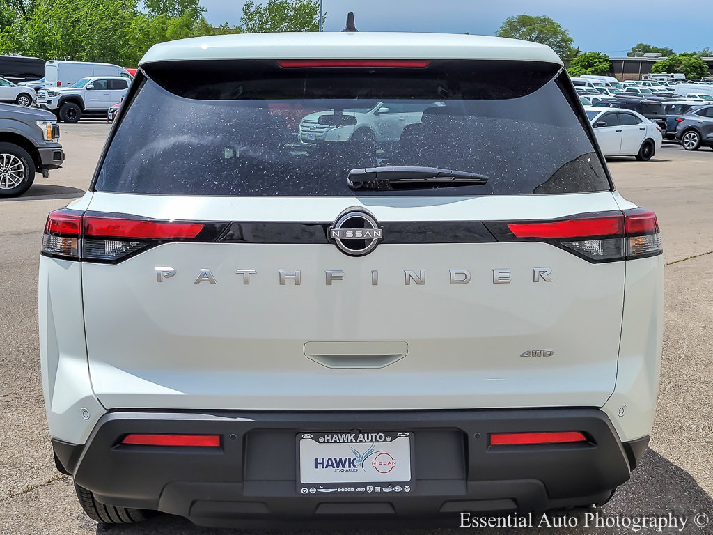 2025 Nissan Pathfinder S photo 5