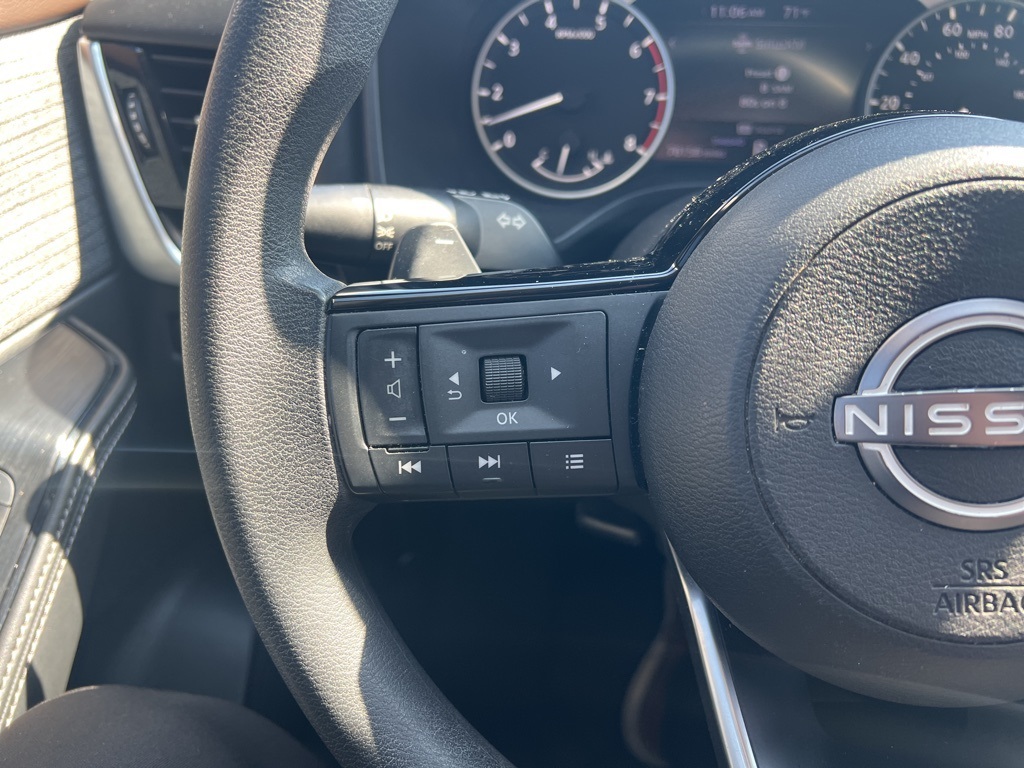 2022 Nissan Rogue SV photo 19