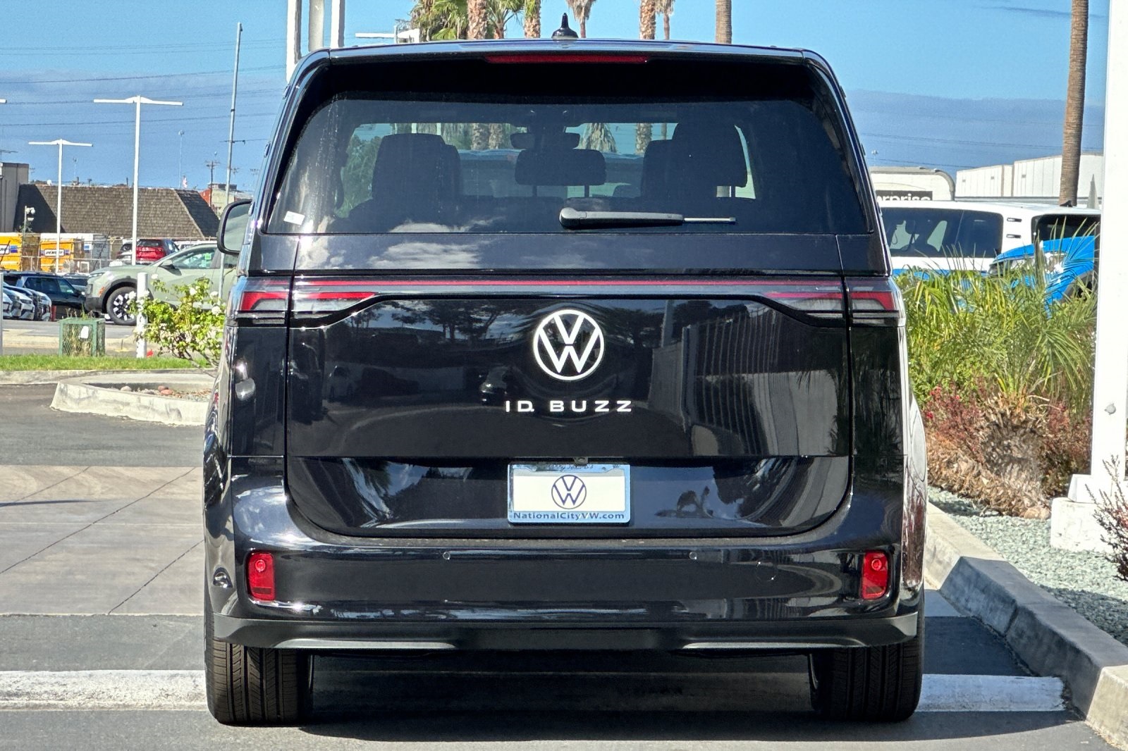 2025 Volkswagen ID. Buzz Pro S photo 6