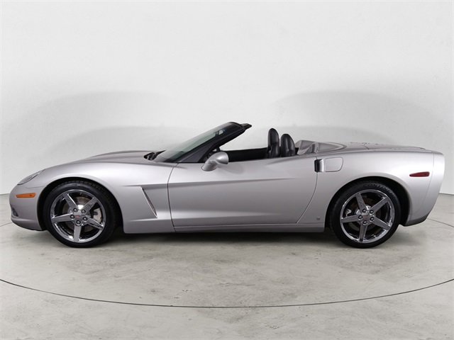 2007 Chevrolet Corvette photo 2
