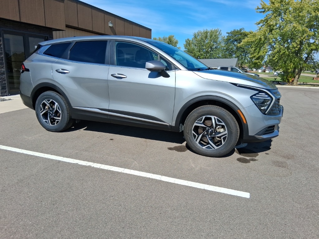 2024 Kia Sportage LX photo 4