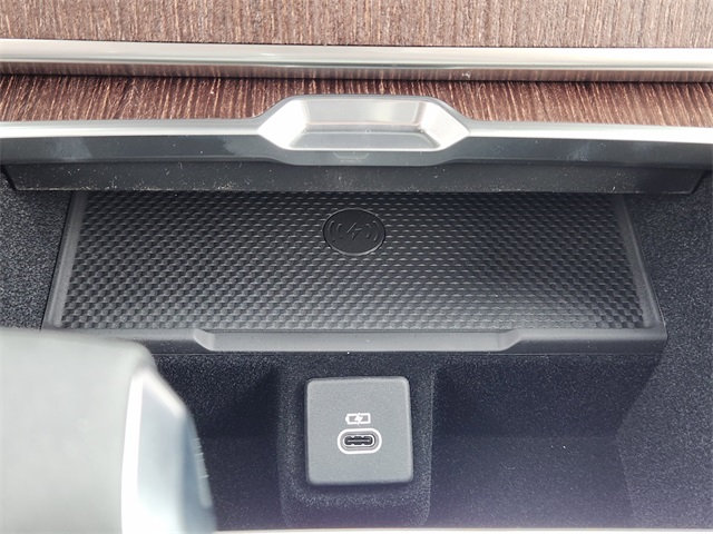 2025 Land Rover Range Rover SE photo 12