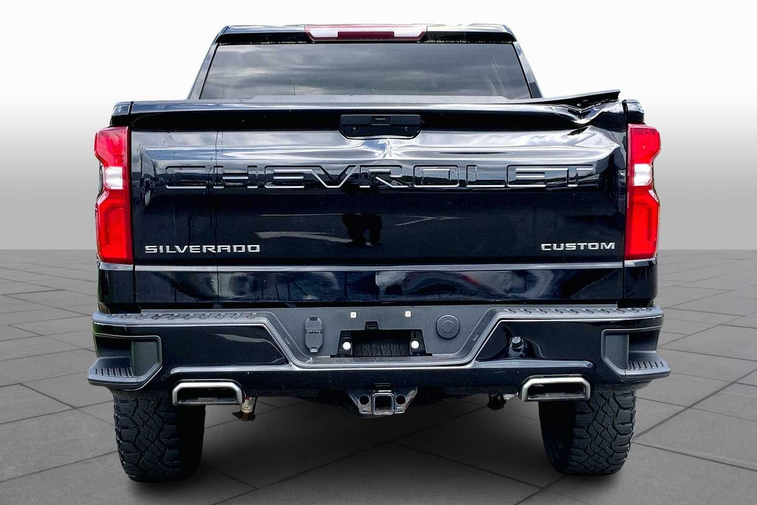 2021 Chevrolet Silverado 1500 Custom Trail Boss photo 3