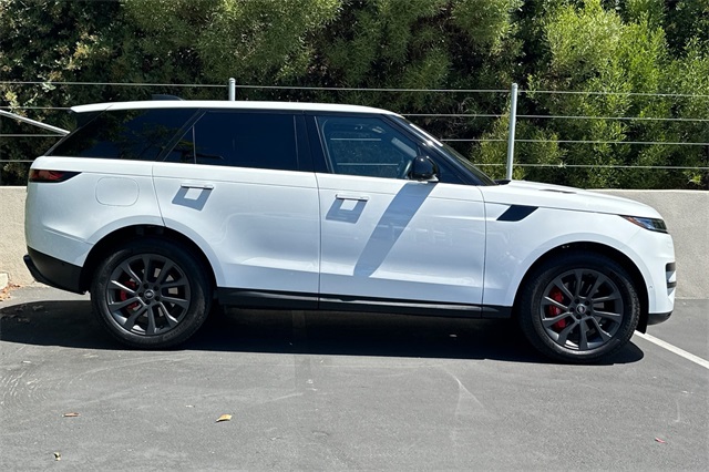 2023 Land Rover Range Rover Sport SE photo 6