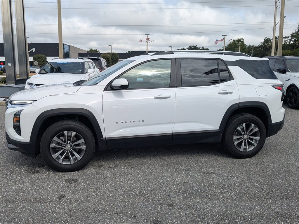 2025 Chevrolet Equinox LT photo 4