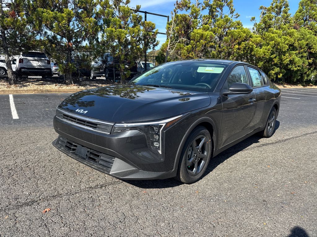 2025 Kia K4 LXS photo 4