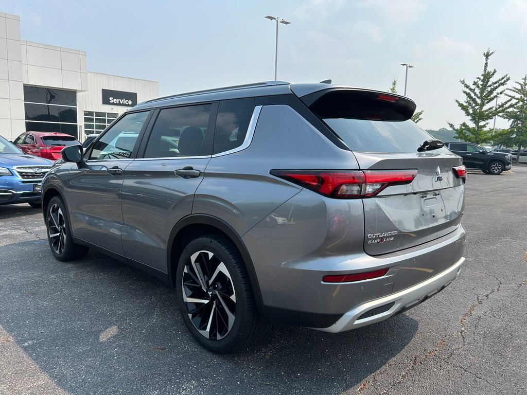2022 Mitsubishi Outlander SE photo 4