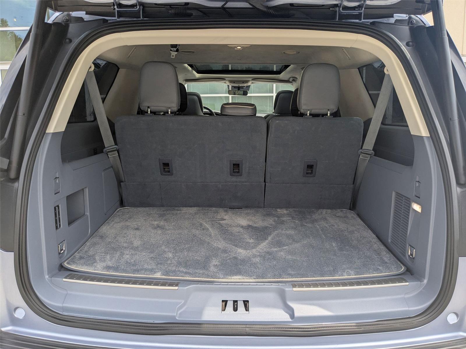 2020 Lincoln Navigator Black Label photo 28