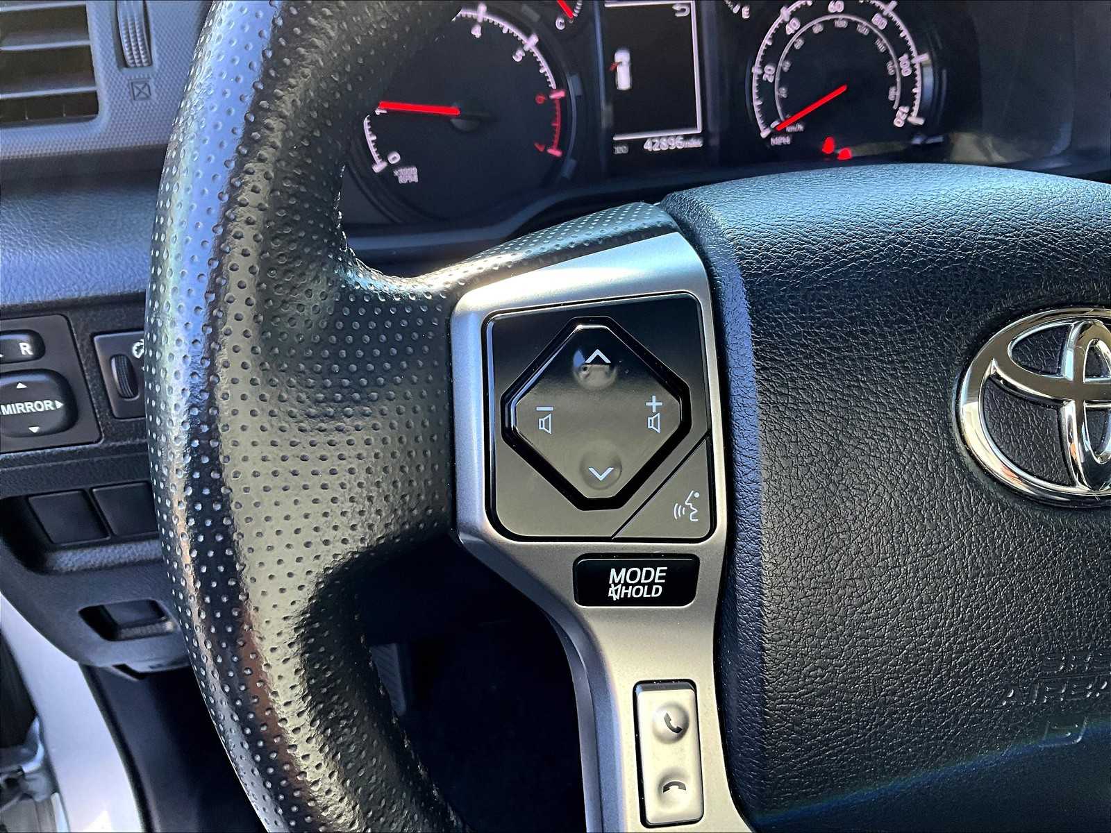 2024 Toyota 4Runner SR5 Premium photo 22