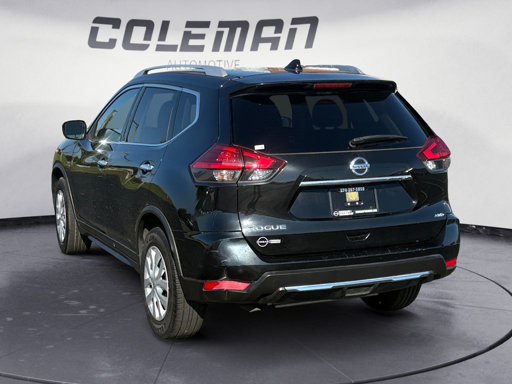 2017 Nissan Rogue S photo 3