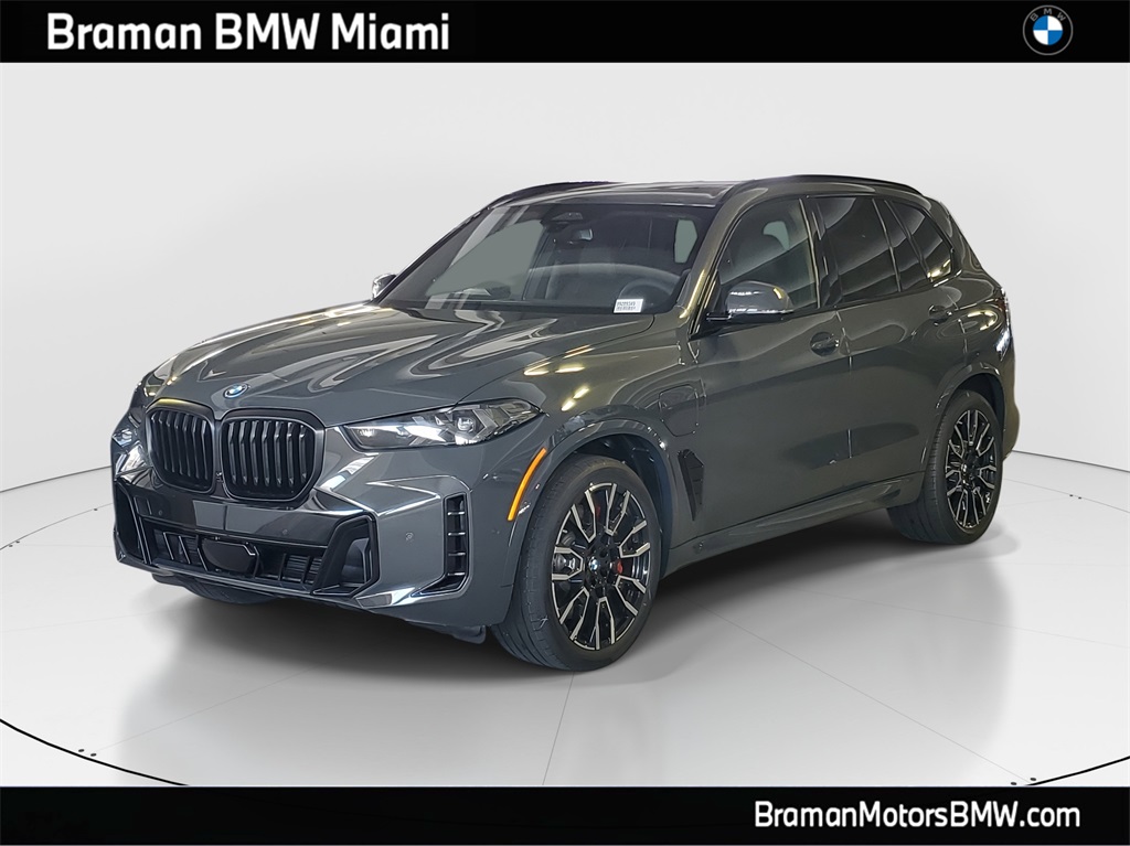2026 BMW X5 50e's photo