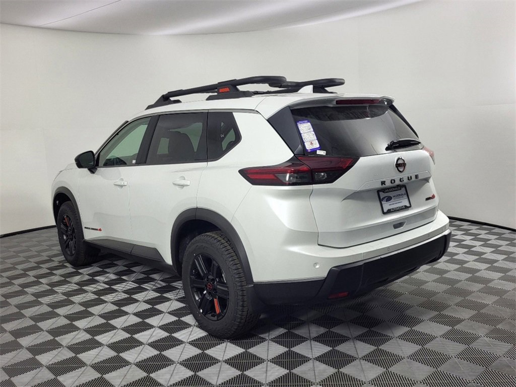 2025 Nissan Rogue SV photo 2