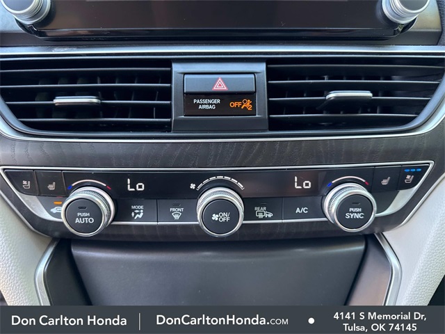 2018 Honda Accord Touring photo 22