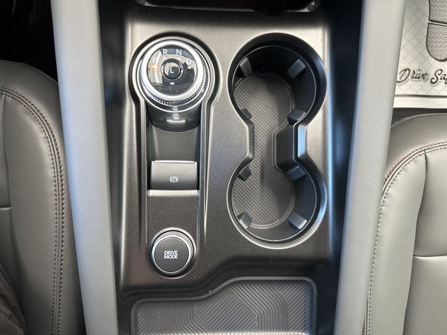 2025 Ford Explorer photo 22