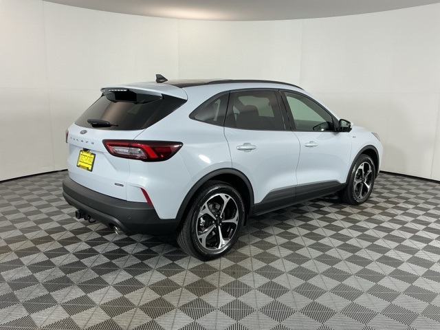 2025 Ford Escape Hybrid ST-Line Select photo 5