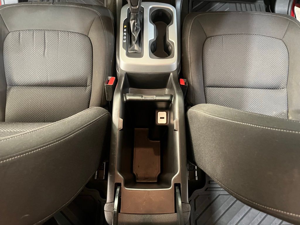 2016 Chevrolet Colorado LT photo 22