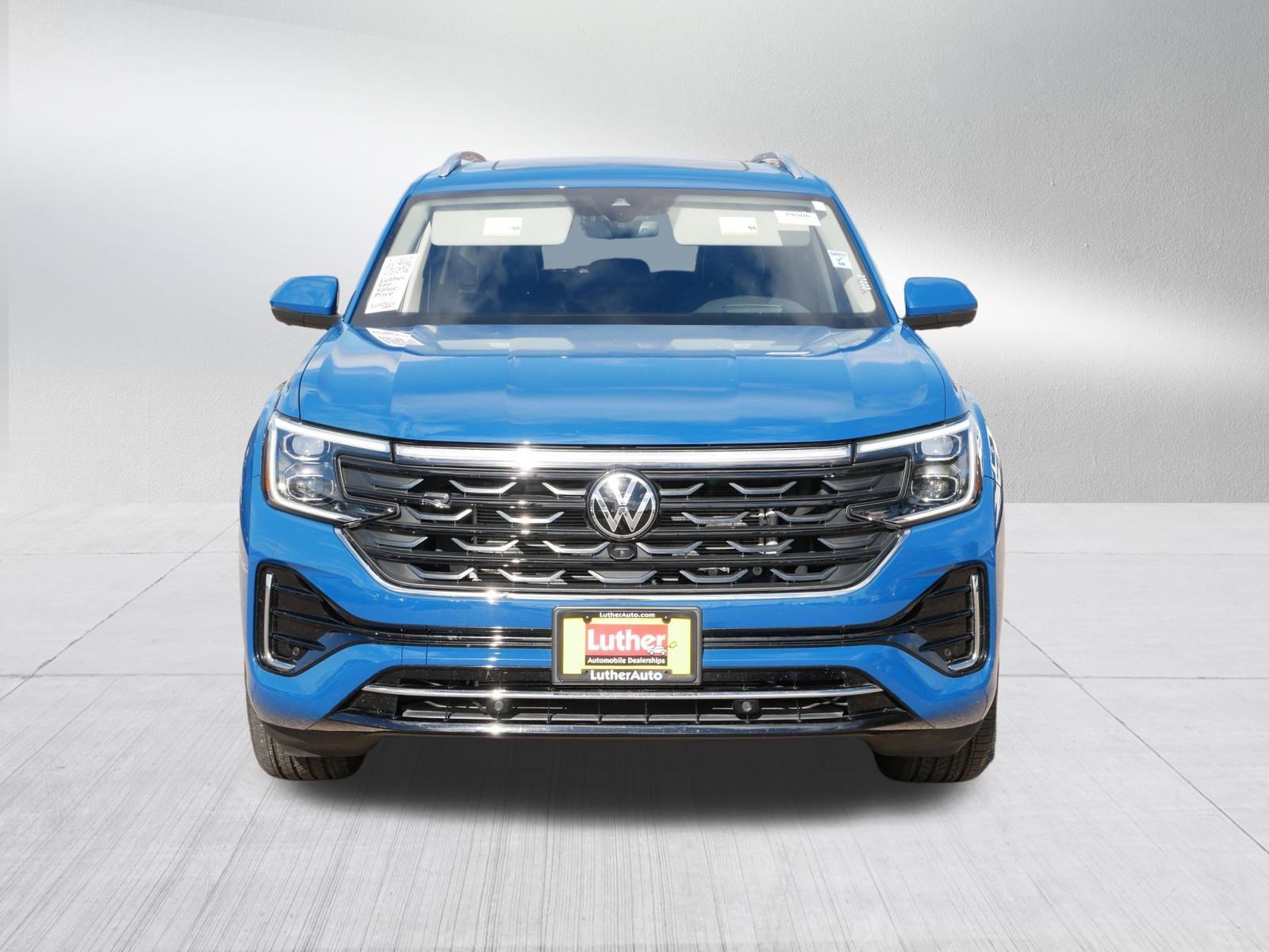 2025 Volkswagen Atlas SEL Premium R-Line photo 2