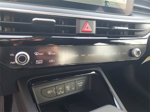 2025 Kia K5 GT-Line photo 18