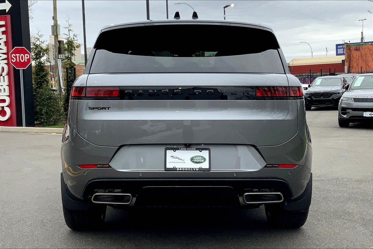 2025 Land Rover Range Rover Sport SE photo 4