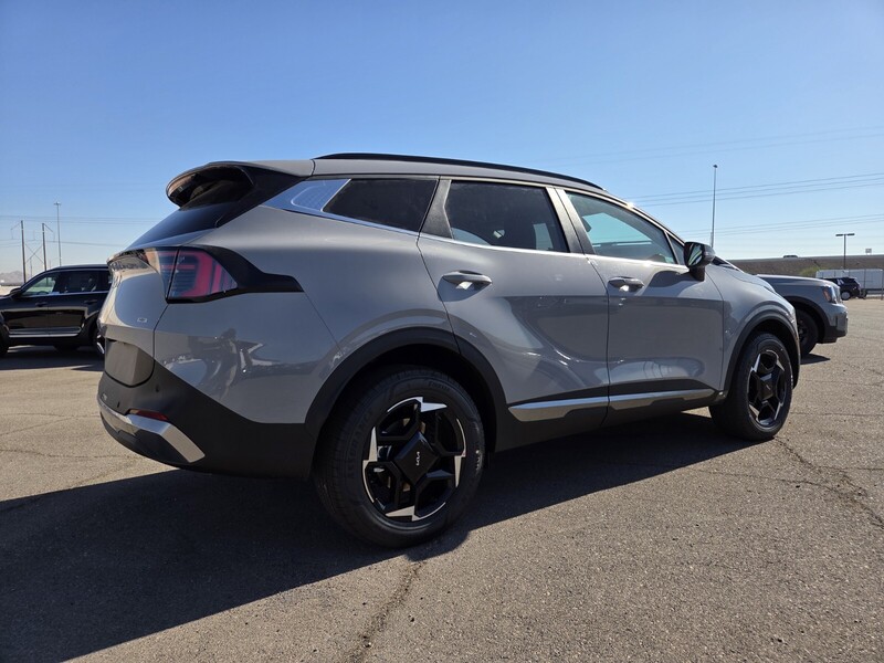 2026 Kia Sportage EX X-Line photo 3