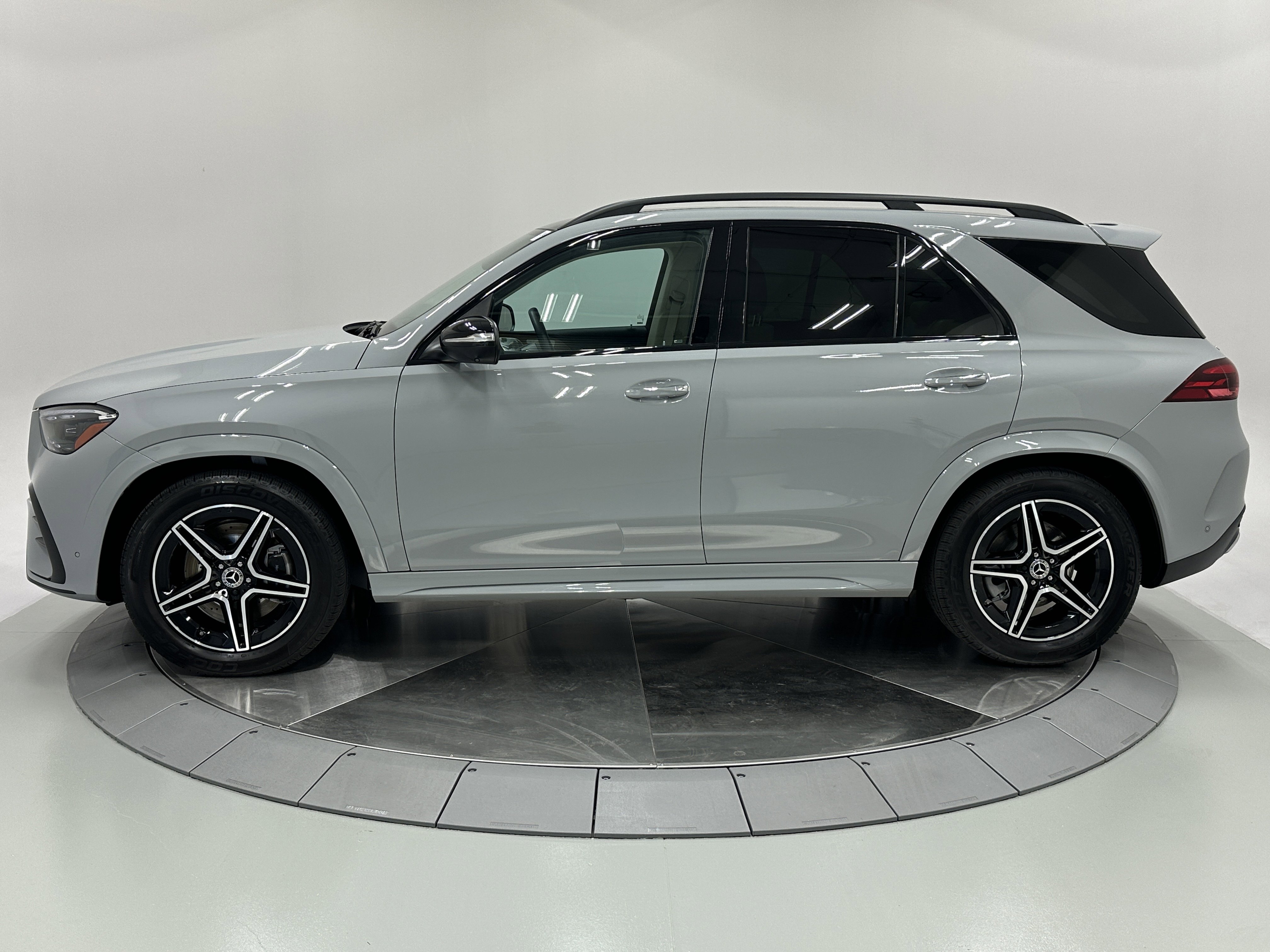 2024 Mercedes Benz GLE 4MATIC 350 photo 3