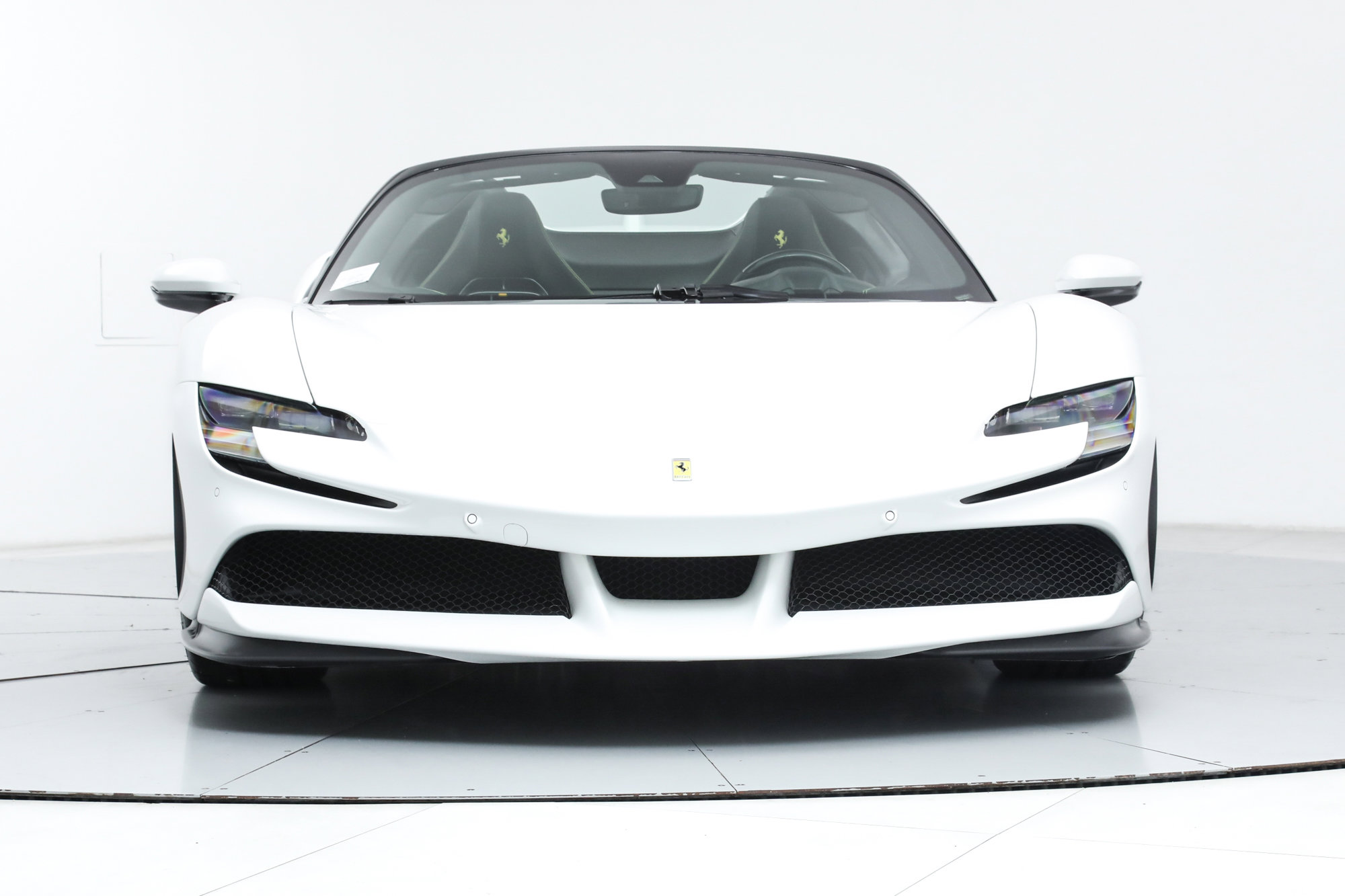 2024 Ferrari SF90 Spider photo 12