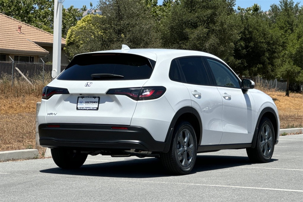 2026 Honda HR-V LX photo 2