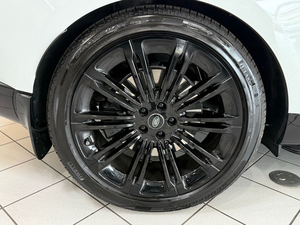 2025 Land Rover Range Rover Autobiography photo 20