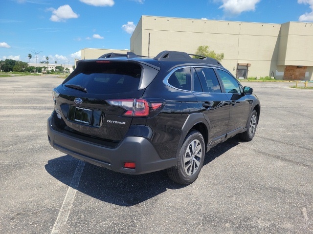 2025 Subaru Outback Premium photo 2