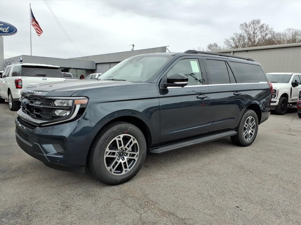 2026 Ford Expedition Active's photo
