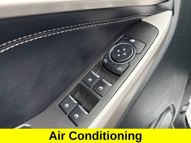 2024 Ford Explorer XLT photo 4