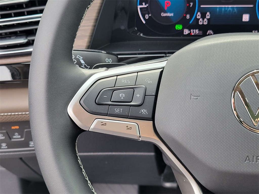 2026 Volkswagen Atlas SEL photo 9