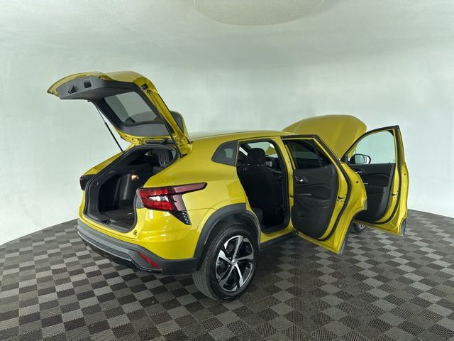 2024 Chevrolet Trax photo 16