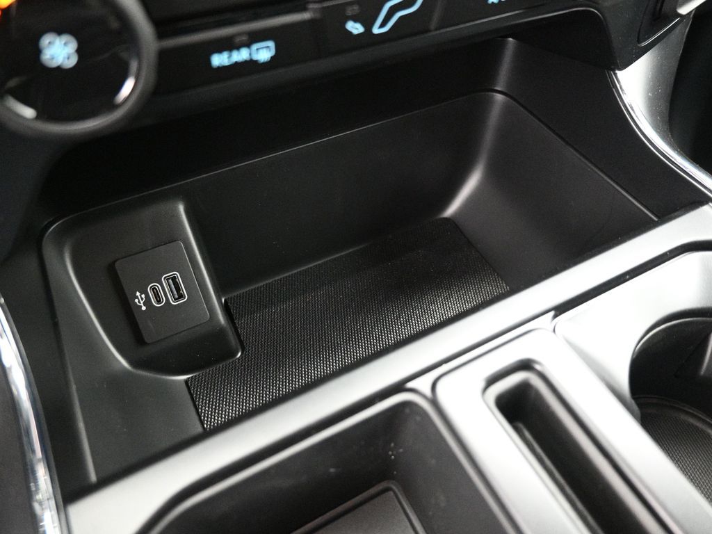 2025 Ford F-150 STX photo 13