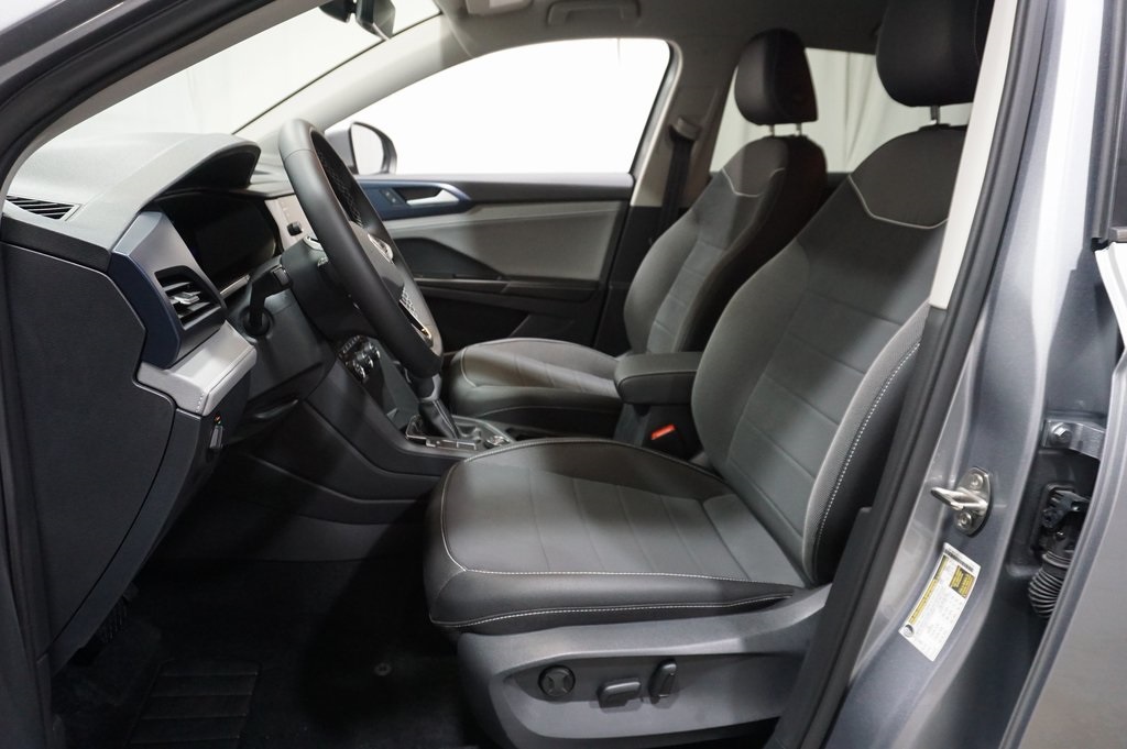 2024 Volkswagen Taos SE photo 9