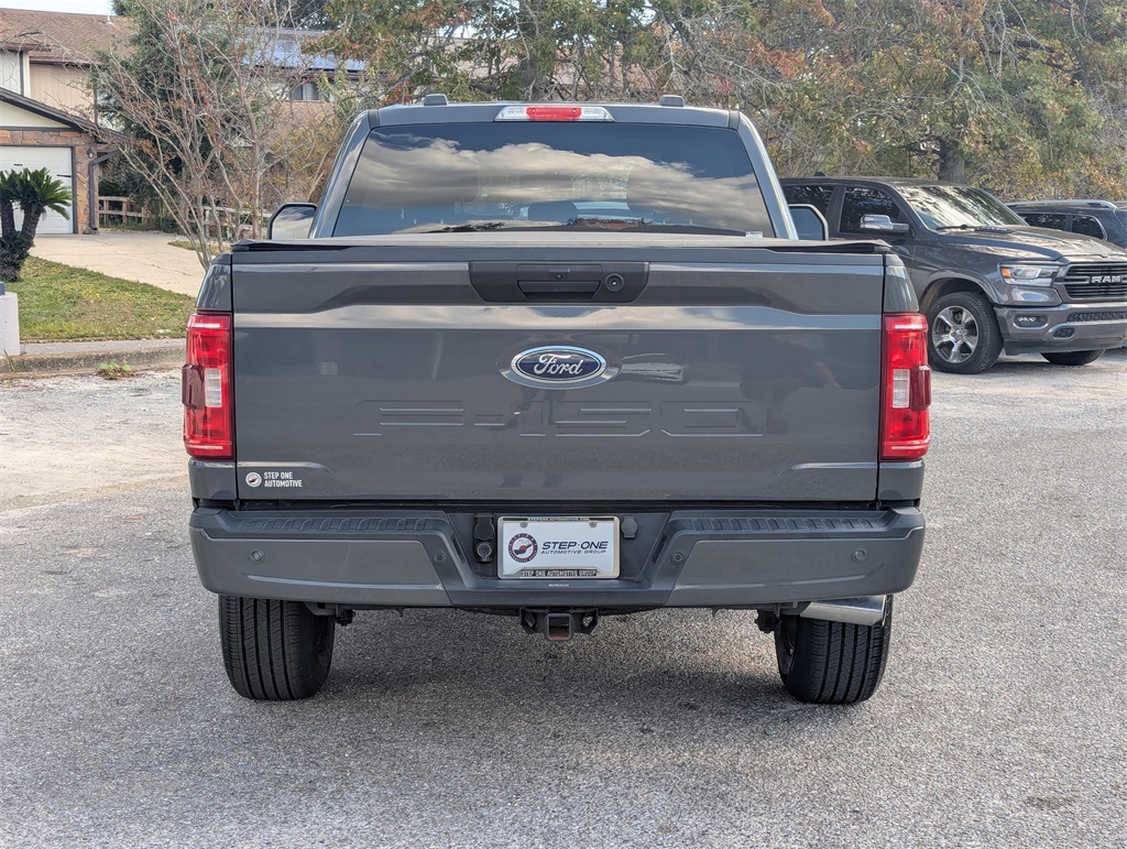 2021 Ford F-150 XLT photo 4