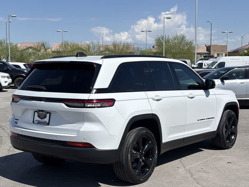 2023 Jeep Grand Cherokee Altitude photo 8