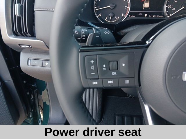 2025 Nissan Pathfinder SL photo 4