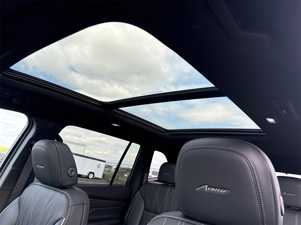 2026 Buick Enclave Avenir photo 25
