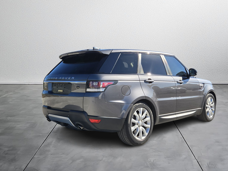2017 Land Rover Range Rover Sport HSE photo 4