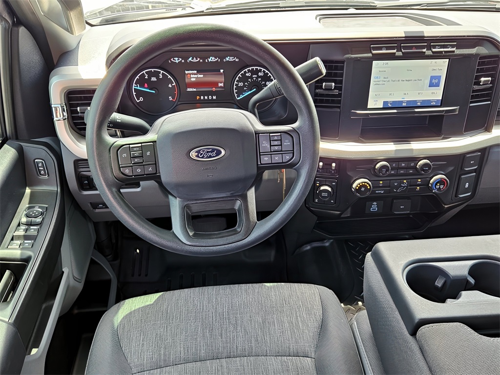 2023 Ford F-350 XL photo 12