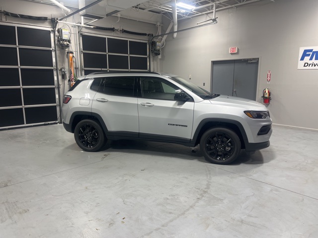 2026 Jeep Compass Altitude's photo